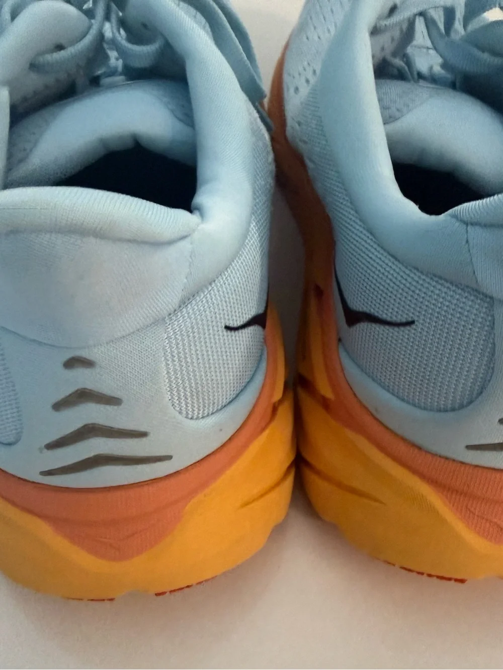 Hoka Clifton 9 Light Blue Running Shoes with Orange and Yellow Sole 9.5 Wide - Picture 2 of 4